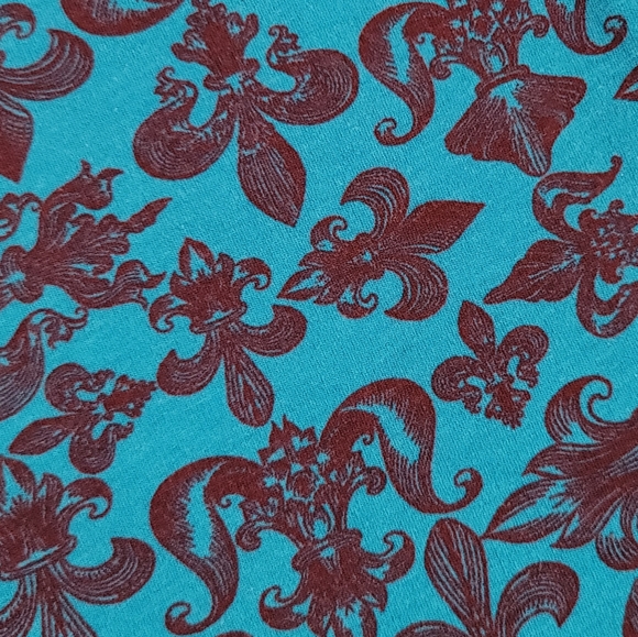 NOT FOR SALE Lularoe Irma Hi Low Tunic Top Fleur-De-Lis Sz XL - Picture 6 of 11